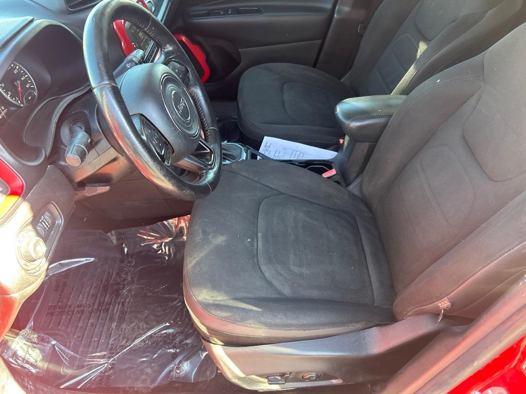 2017 RED JEEP RENEGADE LATITUDE (ZACCJABB6HP) with an 2.4L engine, Automatic transmission, located at 2514 Williamson Rd NE, Roanoke, VA, 24012, (540) 265-7770, 37.294636, -79.936249 - NO CREDIT CHECK FINANCING WITH ONLY $2800 DOWN PAYMENT!!!! Check out our website www.needausedvehicle.com for our No Credit Check/ In House Financing options!! No Credit Check Available!!! In House Financing Available!!! All Clean Title Vehicles (no Salvaged or flooded vehicles ever on our lot)! - Photo#6