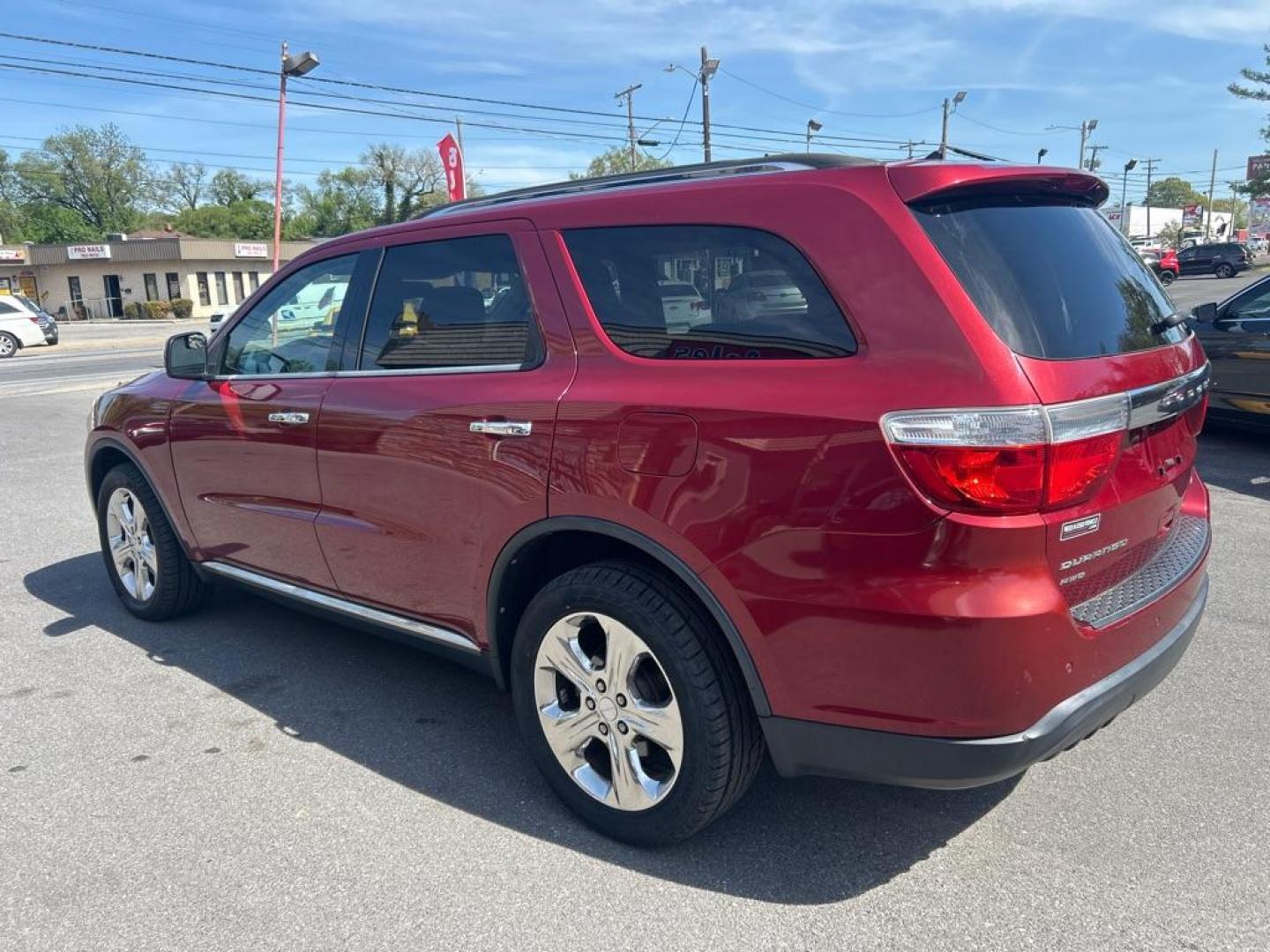 2013 BURGUN DODGE DURANGO CREW (1C4RDJDG4DC) with an 3.6L engine, Automatic transmission, located at 2514 Williamson Rd NE, Roanoke, VA, 24012, (540) 265-7770, 37.294636, -79.936249 - NO CREDIT CHECK FINANCING WITH ONLY $2800 DOWN PAYMENT!!!! Check out our website www.needausedvehicle.com for our No Credit Check/ In House Financing options!! No Credit Check Available!!! In House Financing Available!!! All Clean Title Vehicles (no Salvaged or flooded vehicles ever on our lot)! - Photo#2