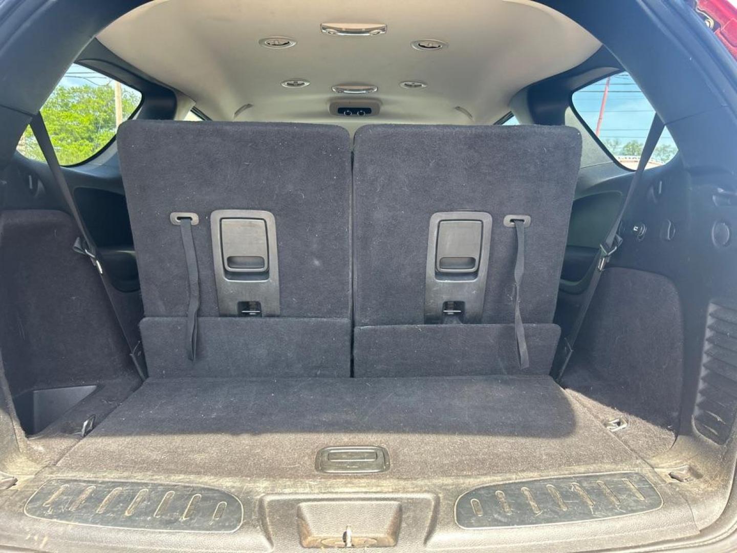 2013 BURGUN DODGE DURANGO CREW (1C4RDJDG4DC) with an 3.6L engine, Automatic transmission, located at 2514 Williamson Rd NE, Roanoke, VA, 24012, (540) 265-7770, 37.294636, -79.936249 - NO CREDIT CHECK FINANCING WITH ONLY $2800 DOWN PAYMENT!!!! Check out our website www.needausedvehicle.com for our No Credit Check/ In House Financing options!! No Credit Check Available!!! In House Financing Available!!! All Clean Title Vehicles (no Salvaged or flooded vehicles ever on our lot)! - Photo#4