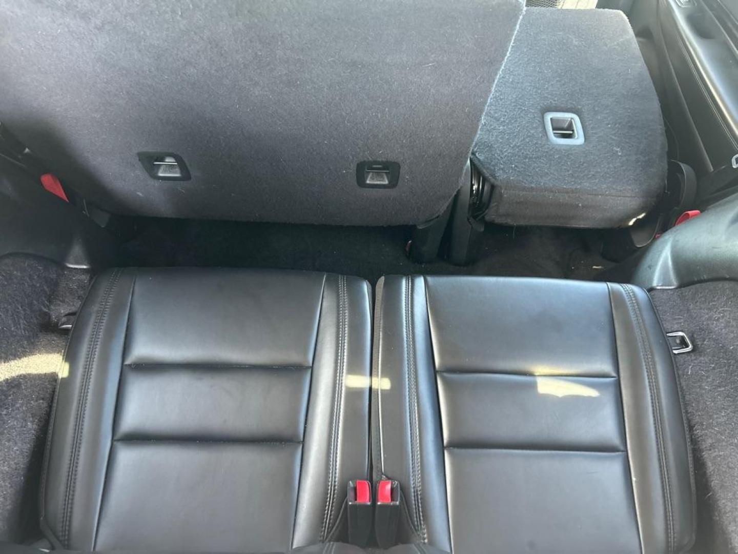 2013 BURGUN DODGE DURANGO CREW (1C4RDJDG4DC) with an 3.6L engine, Automatic transmission, located at 2514 Williamson Rd NE, Roanoke, VA, 24012, (540) 265-7770, 37.294636, -79.936249 - NO CREDIT CHECK FINANCING WITH ONLY $2800 DOWN PAYMENT!!!! Check out our website www.needausedvehicle.com for our No Credit Check/ In House Financing options!! No Credit Check Available!!! In House Financing Available!!! All Clean Title Vehicles (no Salvaged or flooded vehicles ever on our lot)! - Photo#5
