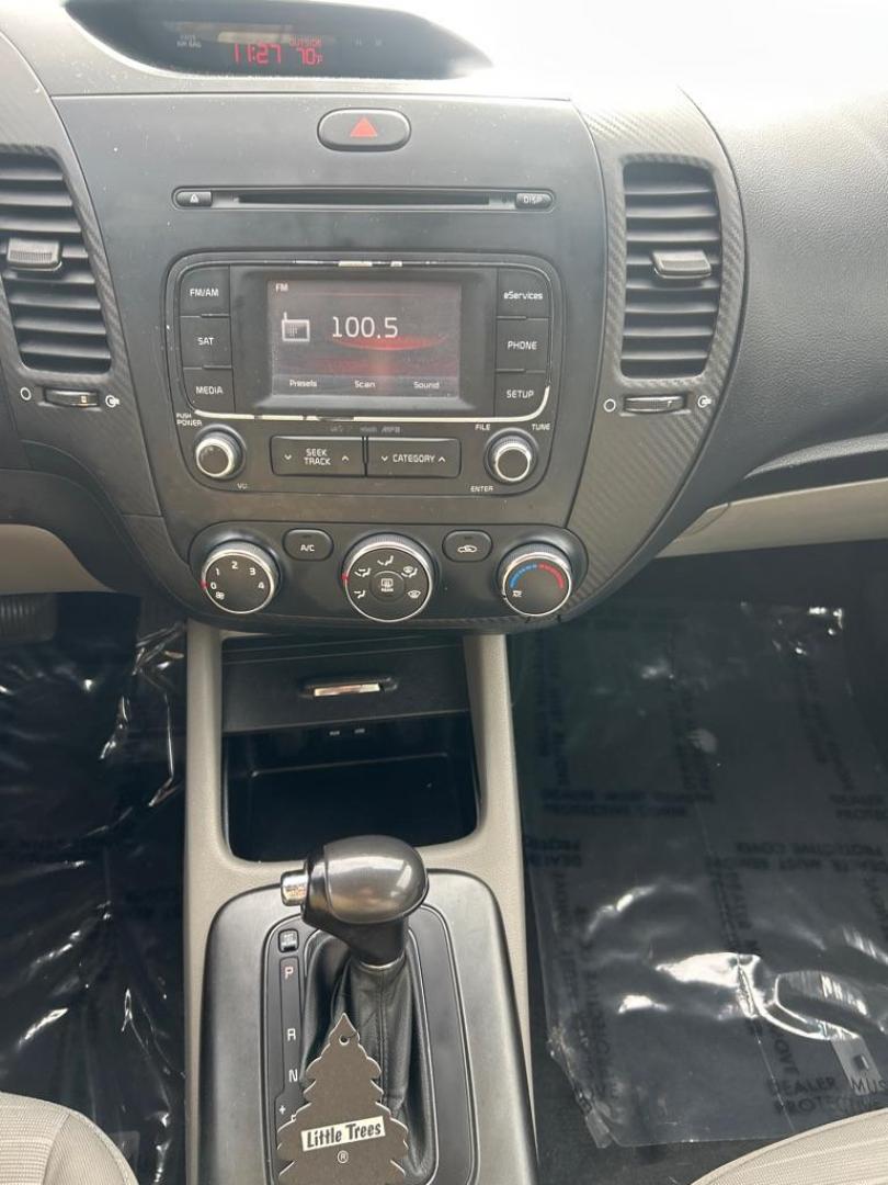 2014 BLUE KIA FORTE EX (KNAFX4A89E5) with an 2.0L engine, Automatic transmission, located at 2514 Williamson Rd NE, Roanoke, VA, 24012, (540) 265-7770, 37.294636, -79.936249 - NO CREDIT CHECK FINANCING WITH ONLY $1900 DOWN PAYMENT!!!! Check out our website www.needausedvehicle.com for our No Credit Check/ In House Financing options!! No Credit Check Available!!! In House Financing Available!!! All Clean Title Vehicles (no Salvaged or flooded vehicles ever on our lot)!- Photo#5