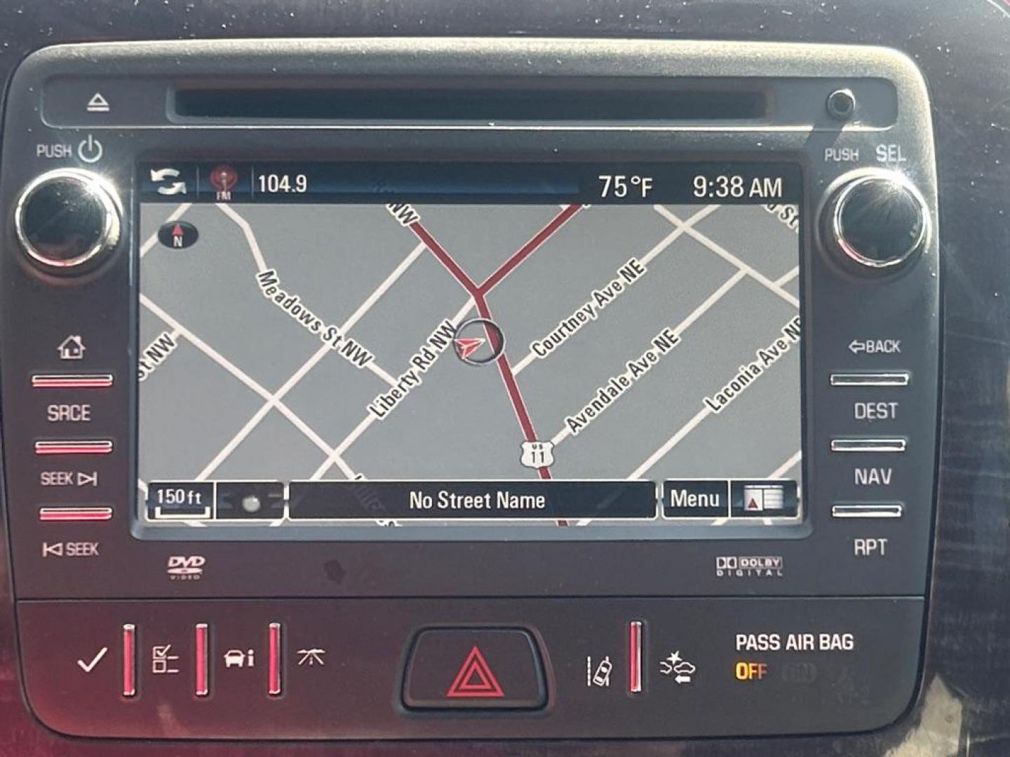 2017 WHITE BUICK ENCLAVE PREMIUM (5GAKVCKD6HJ) with an 3.6L engine, Automatic transmission, located at 2514 Williamson Rd NE, Roanoke, VA, 24012, (540) 265-7770, 37.294636, -79.936249 - Photo#16