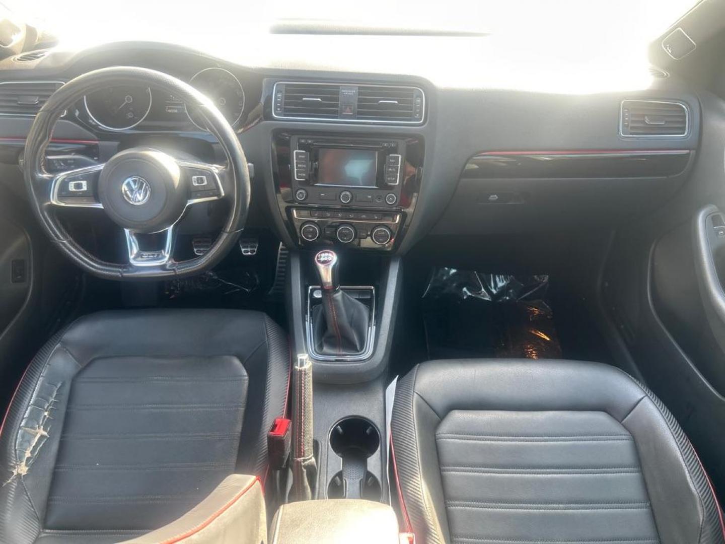 2015 WHITE VOLKSWAGEN JETTA GLI SEL (3VW5T7AJ3FM) with an 2L engine, 6-Speed Manual transmission, located at 2514 Williamson Rd NE, Roanoke, VA, 24012, (540) 265-7770, 37.294636, -79.936249- Photo#5