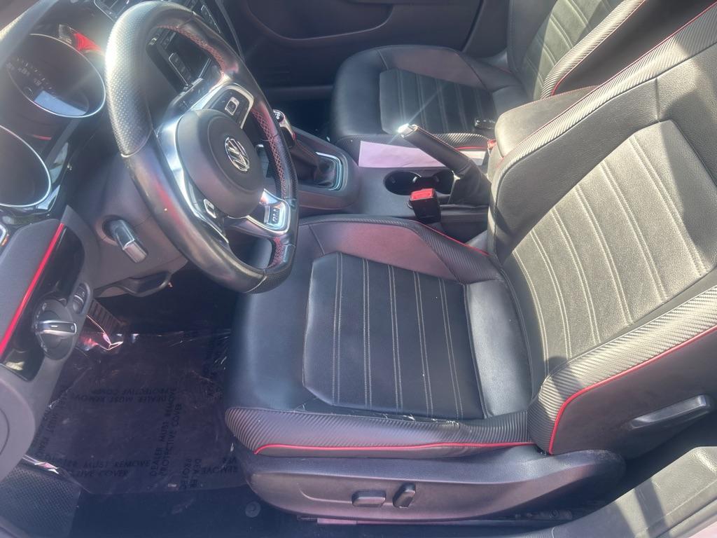 2015 WHITE VOLKSWAGEN JETTA GLI SEL (3VW5T7AJ3FM) with an 2L engine, 6-Speed Manual transmission, located at 2514 Williamson Rd NE, Roanoke, VA, 24012, (540) 265-7770, 37.294636, -79.936249 - NO CREDIT CHECK FINANCING WITH ONLY $3200 DOWN PAYMENT!!!! Check out our website www.needausedvehicle.com for our No Credit Check/ In House Financing options!! No Credit Check Available!!! In House Financing Available!!! All Clean Title Vehicles (no Salvaged or flooded vehicles ever on our lot)! - Photo#6