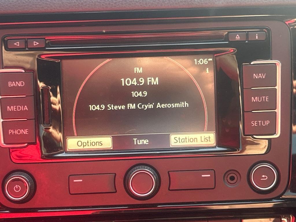 2015 WHITE VOLKSWAGEN JETTA GLI SEL (3VW5T7AJ3FM) with an 2L engine, 6-Speed Manual transmission, located at 2514 Williamson Rd NE, Roanoke, VA, 24012, (540) 265-7770, 37.294636, -79.936249 - NO CREDIT CHECK FINANCING WITH ONLY $3200 DOWN PAYMENT!!!! Check out our website www.needausedvehicle.com for our No Credit Check/ In House Financing options!! No Credit Check Available!!! In House Financing Available!!! All Clean Title Vehicles (no Salvaged or flooded vehicles ever on our lot)! - Photo#10