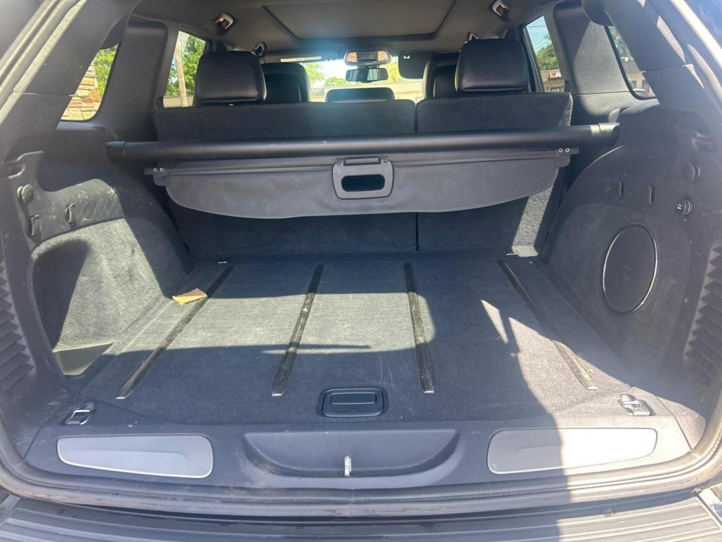 2014 BLACK JEEP GRAND CHEROKEE OVERLAND (1C4RJFCG6EC) with an 3.6L engine, Automatic transmission, located at 2514 Williamson Rd NE, Roanoke, VA, 24012, (540) 265-7770, 37.294636, -79.936249 - NO CREDIT CHECK FINANCING WITH ONLY $3500 DOWN PAYMENT!!!! Check out our website www.needausedvehicle.com for our No Credit Check/ In House Financing options!! No Credit Check Available!!! In House Financing Available!!! All Clean Title Vehicles (no Salvaged or flooded vehicles ever on our lot)! - Photo#4