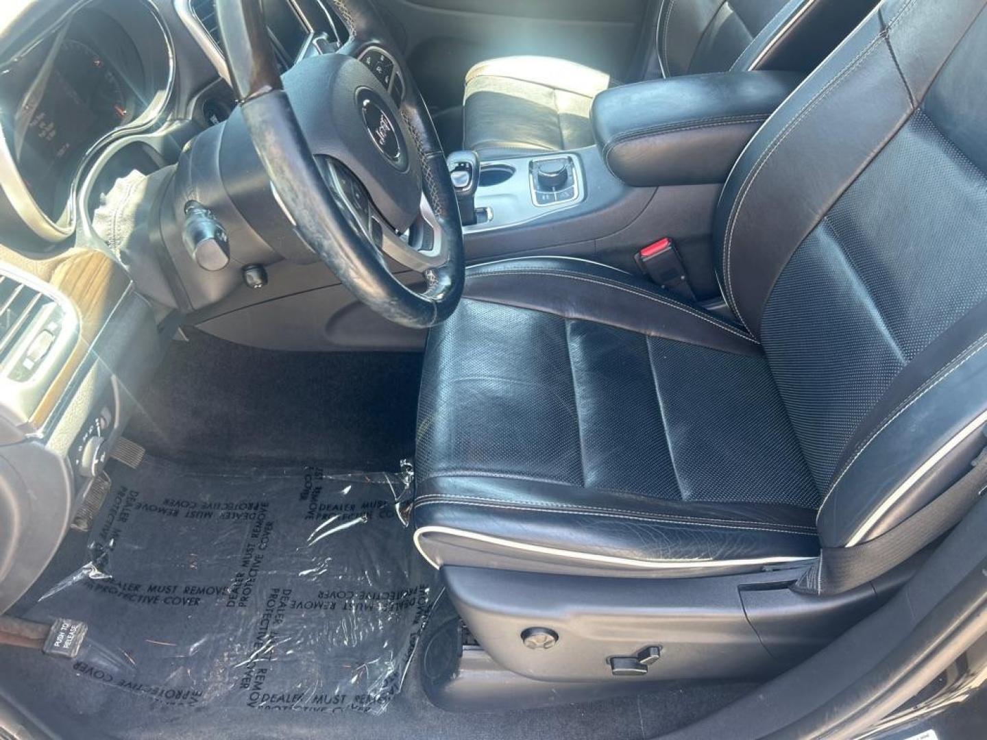 2014 BLACK JEEP GRAND CHEROKEE OVERLAND (1C4RJFCG6EC) with an 3.6L engine, Automatic transmission, located at 2514 Williamson Rd NE, Roanoke, VA, 24012, (540) 265-7770, 37.294636, -79.936249 - NO CREDIT CHECK FINANCING WITH ONLY $3500 DOWN PAYMENT!!!! Check out our website www.needausedvehicle.com for our No Credit Check/ In House Financing options!! No Credit Check Available!!! In House Financing Available!!! All Clean Title Vehicles (no Salvaged or flooded vehicles ever on our lot)! - Photo#8