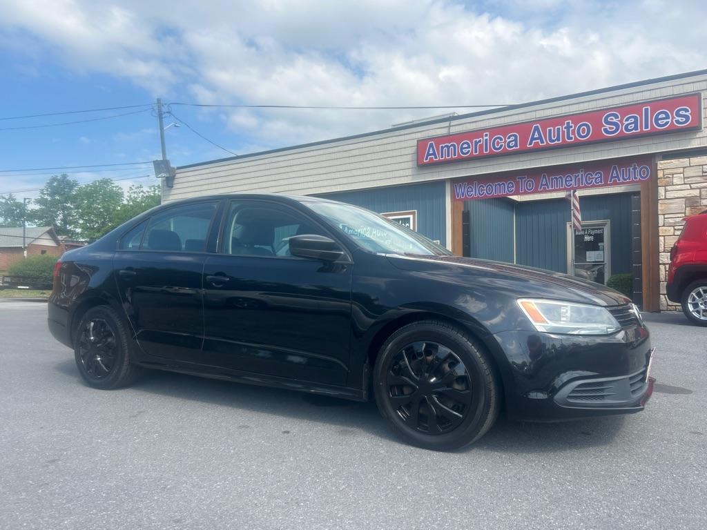 photo of 2012 VOLKSWAGEN JETTA BASE