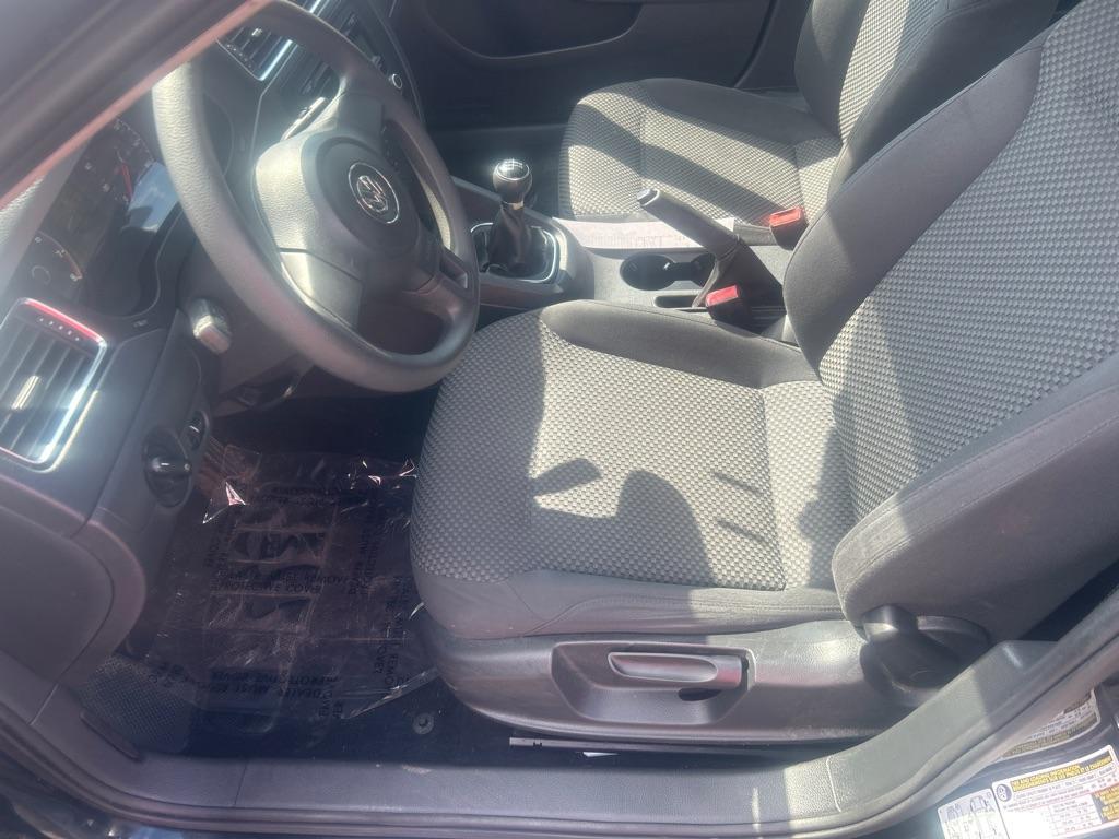 2012 BLACK VOLKSWAGEN JETTA BASE (3VW1K7AJ7CM) with an 2.0L engine, Manual transmission, located at 2514 Williamson Rd NE, Roanoke, VA, 24012, (540) 265-7770, 37.294636, -79.936249 - NO CREDIT CHECK FINANCING WITH ONLY $1600 DOWN PAYMENT!!!! Check out our website www.needausedvehicle.com for our No Credit Check/ In House Financing options!! No Credit Check Available!!! In House Financing Available!!! All Clean Title Vehicles (no Salvaged or flooded vehicles ever on our lot)! - Photo#4