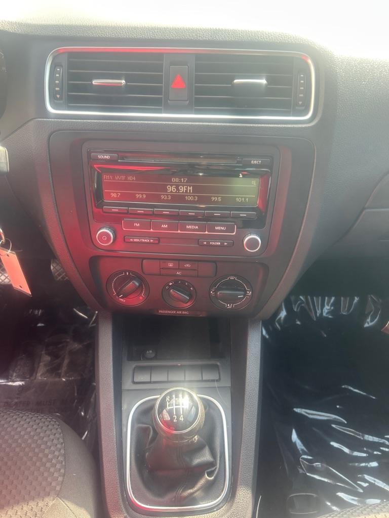 2012 BLACK VOLKSWAGEN JETTA BASE (3VW1K7AJ7CM) with an 2.0L engine, Manual transmission, located at 2514 Williamson Rd NE, Roanoke, VA, 24012, (540) 265-7770, 37.294636, -79.936249 - NO CREDIT CHECK FINANCING WITH ONLY $1600 DOWN PAYMENT!!!! Check out our website www.needausedvehicle.com for our No Credit Check/ In House Financing options!! No Credit Check Available!!! In House Financing Available!!! All Clean Title Vehicles (no Salvaged or flooded vehicles ever on our lot)! - Photo#5