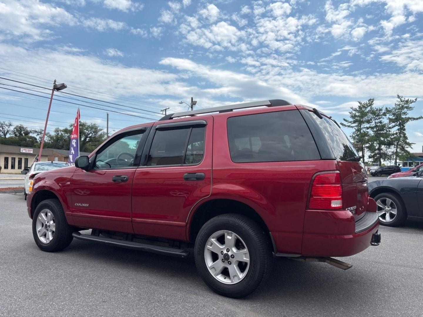 2005 RED FORD EXPLORER XLT (1FMZU73K25U) with an 4.0L engine, Automatic transmission, located at 2514 Williamson Rd NE, Roanoke, VA, 24012, (540) 265-7770, 37.294636, -79.936249 - NO CREDIT CHECK FINANCING WITH ONLY $1600 DOWN PAYMENT!!!! Check out our website www.needausedvehicle.com for our No Credit Check/ In House Financing options!! No Credit Check Available!!! In House Financing Available!!! All Clean Title Vehicles (no Salvaged or flooded vehicles ever on our lot)!- Photo#2