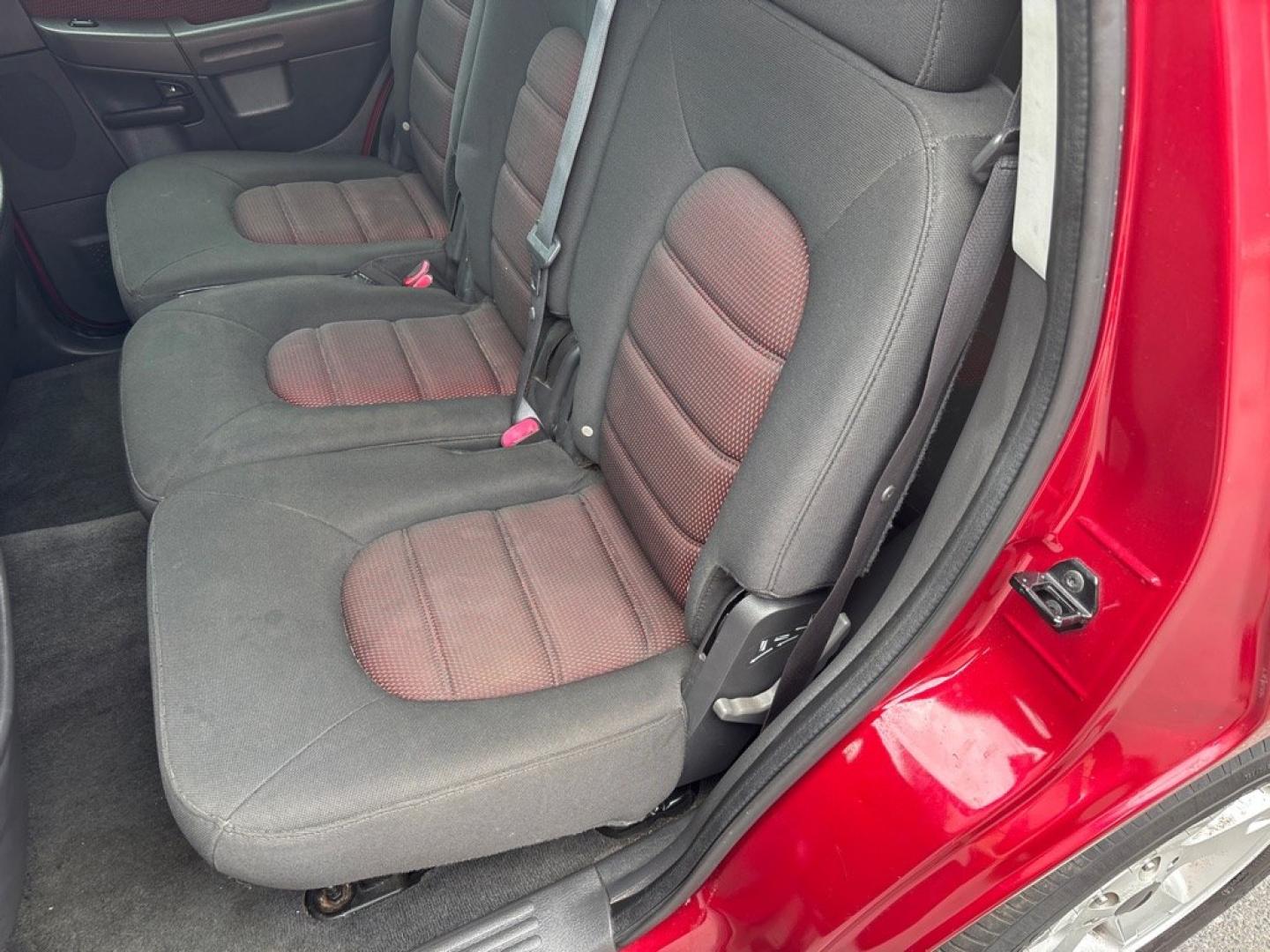 2005 RED FORD EXPLORER XLT (1FMZU73K25U) with an 4.0L engine, Automatic transmission, located at 2514 Williamson Rd NE, Roanoke, VA, 24012, (540) 265-7770, 37.294636, -79.936249 - NO CREDIT CHECK FINANCING WITH ONLY $1600 DOWN PAYMENT!!!! Check out our website www.needausedvehicle.com for our No Credit Check/ In House Financing options!! No Credit Check Available!!! In House Financing Available!!! All Clean Title Vehicles (no Salvaged or flooded vehicles ever on our lot)!- Photo#6