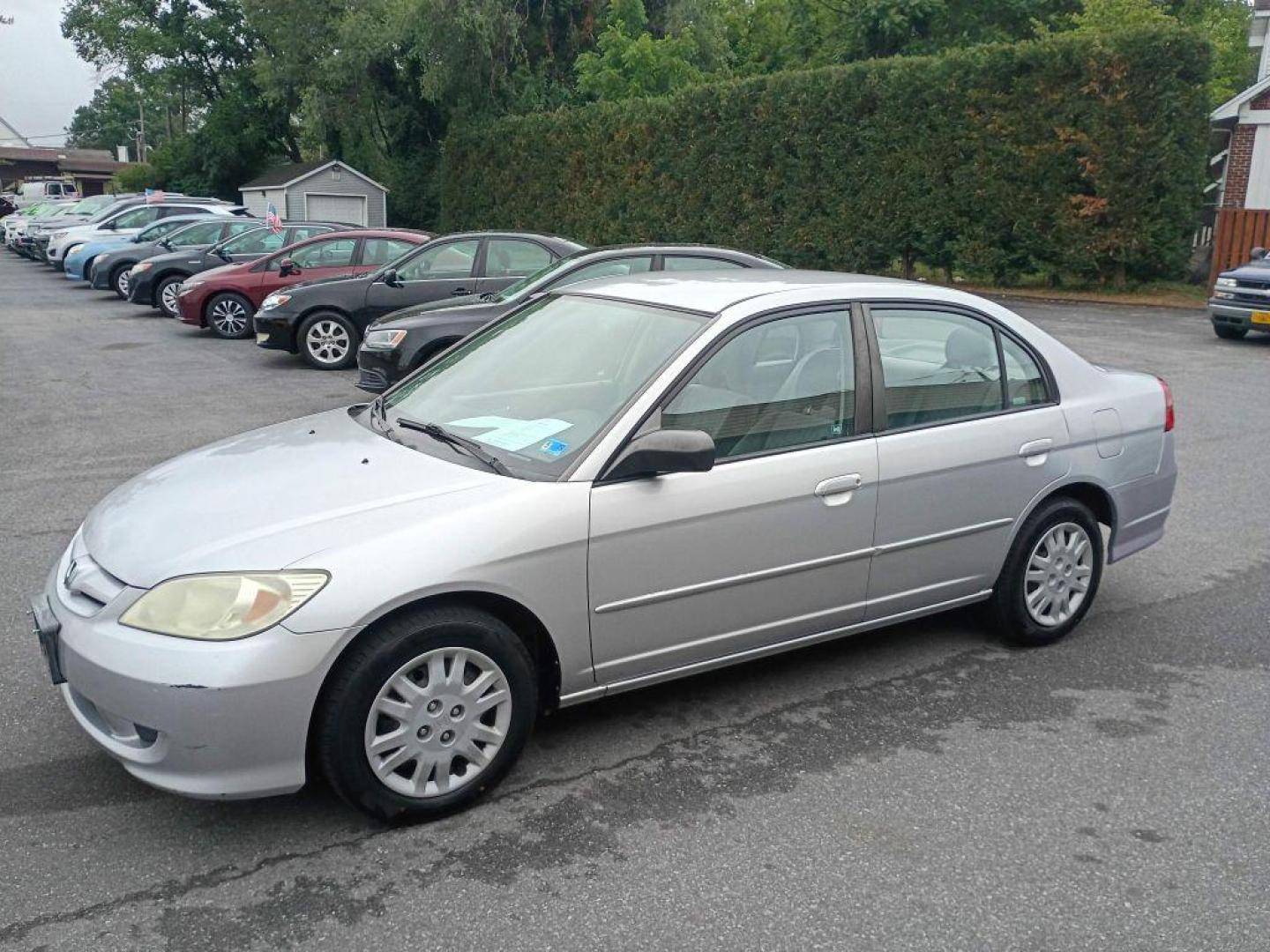 2005 GRAY HONDA CIVIC LX (2HGES16645H) with an 1.7L engine, Automatic transmission, located at 2514 Williamson Rd NE, Roanoke, VA, 24012, (540) 265-7770, 37.294636, -79.936249 - NO CREDIT CHECK FINANCING WITH ONLY $1800 DOWN PAYMENT!!!! Check out our website www.needausedvehicle.com for our No Credit Check/ In House Financing options!! No Credit Check Available!!! In House Financing Available!!! All Clean Title Vehicles (no Salvaged or flooded vehicles ever on our lot)! - Photo#1