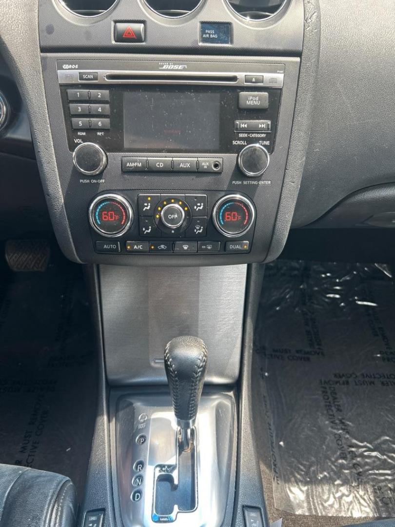2010 GRAY NISSAN ALTIMA BASE (1N4AL2AP7AN) with an 2.5L engine, Continuously Variable transmission, located at 2514 Williamson Rd NE, Roanoke, VA, 24012, (540) 265-7770, 37.294636, -79.936249- Photo#5