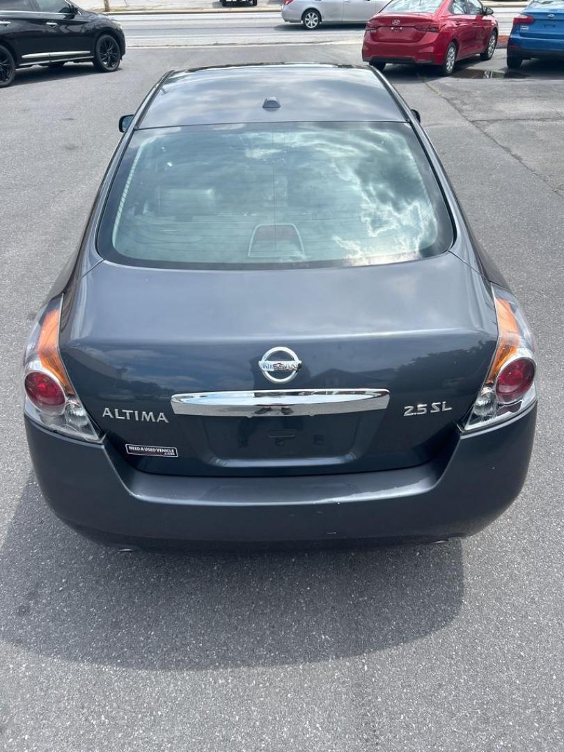 2010 GRAY NISSAN ALTIMA BASE (1N4AL2AP7AN) with an 2.5L engine, Continuously Variable transmission, located at 2514 Williamson Rd NE, Roanoke, VA, 24012, (540) 265-7770, 37.294636, -79.936249- Photo#11