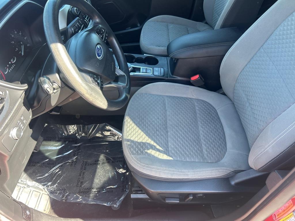 2020 RED FORD ESCAPE SE (1FMCU0G65LU) with an 1.5L engine, Automatic transmission, located at 2514 Williamson Rd NE, Roanoke, VA, 24012, (540) 265-7770, 37.294636, -79.936249 - NO CREDIT CHECK FINANCING WITH ONLY $4200 DOWN PAYMENT!!!! Check out our website www.needausedvehicle.com for our No Credit Check/ In House Financing options!! No Credit Check Available!!! In House Financing Available!!! All Clean Title Vehicles (no Salvaged or flooded vehicles ever on our lot)! - Photo#6