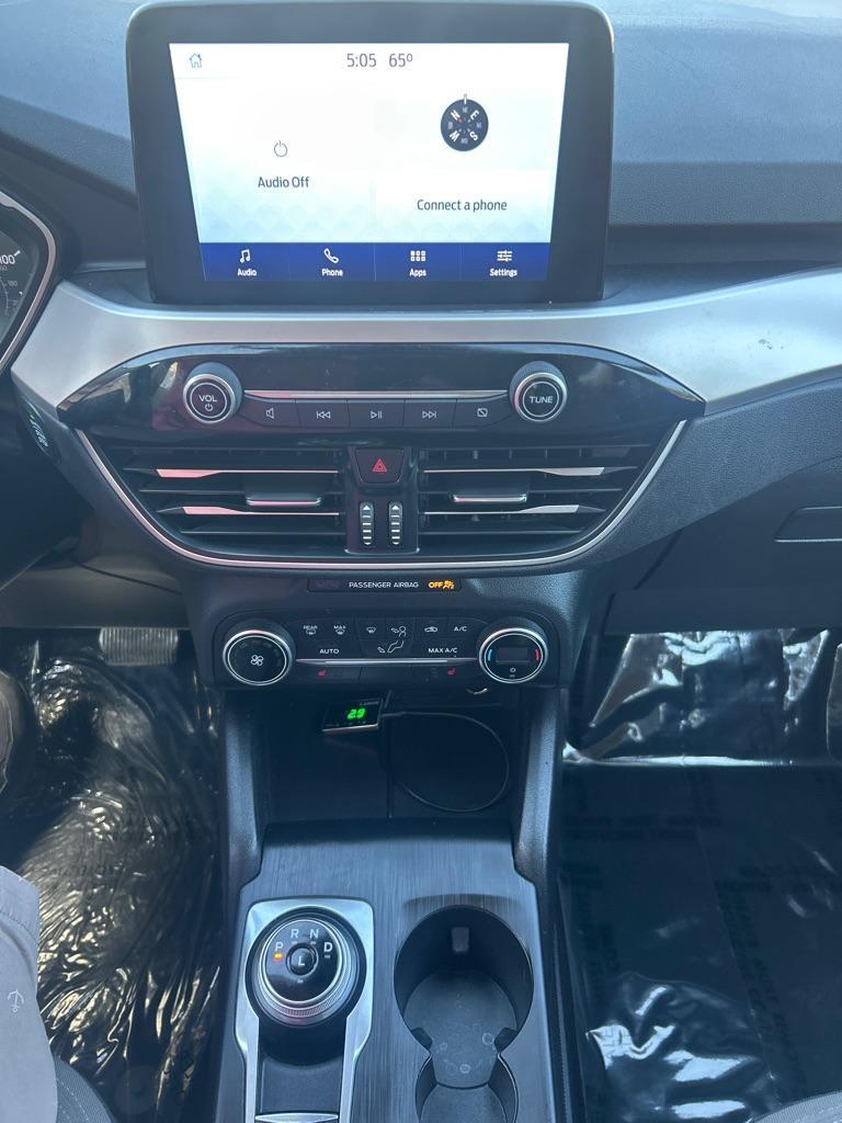 2020 RED FORD ESCAPE SE (1FMCU0G65LU) with an 1.5L engine, Automatic transmission, located at 2514 Williamson Rd NE, Roanoke, VA, 24012, (540) 265-7770, 37.294636, -79.936249 - NO CREDIT CHECK FINANCING WITH ONLY $4200 DOWN PAYMENT!!!! Check out our website www.needausedvehicle.com for our No Credit Check/ In House Financing options!! No Credit Check Available!!! In House Financing Available!!! All Clean Title Vehicles (no Salvaged or flooded vehicles ever on our lot)! - Photo#7