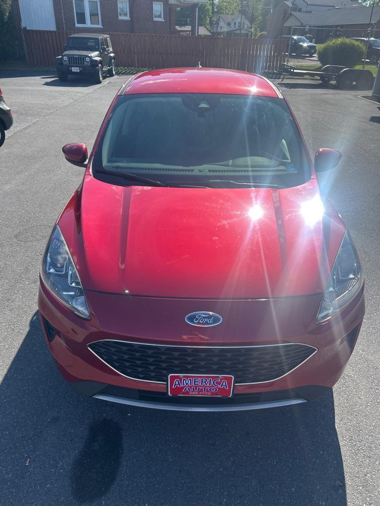 2020 RED FORD ESCAPE SE (1FMCU0G65LU) with an 1.5L engine, Automatic transmission, located at 2514 Williamson Rd NE, Roanoke, VA, 24012, (540) 265-7770, 37.294636, -79.936249 - NO CREDIT CHECK FINANCING WITH ONLY $4200 DOWN PAYMENT!!!! Check out our website www.needausedvehicle.com for our No Credit Check/ In House Financing options!! No Credit Check Available!!! In House Financing Available!!! All Clean Title Vehicles (no Salvaged or flooded vehicles ever on our lot)! - Photo#10