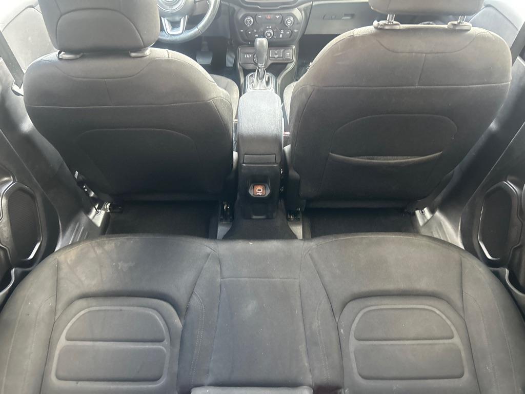 2020 RED JEEP RENEGADE LATITUDE (ZACNJBBB0LP) with an 2.4L engine, Automatic transmission, located at 2514 Williamson Rd NE, Roanoke, VA, 24012, (540) 265-7770, 37.294636, -79.936249 - NO CREDIT CHECK FINANCING WITH ONLY $4200 DOWN PAYMENT!!!! Check out our website www.needausedvehicle.com for our No Credit Check/ In House Financing options!! No Credit Check Available!!! In House Financing Available!!! All Clean Title Vehicles (no Salvaged or flooded vehicles ever on our lot)! - Photo#3