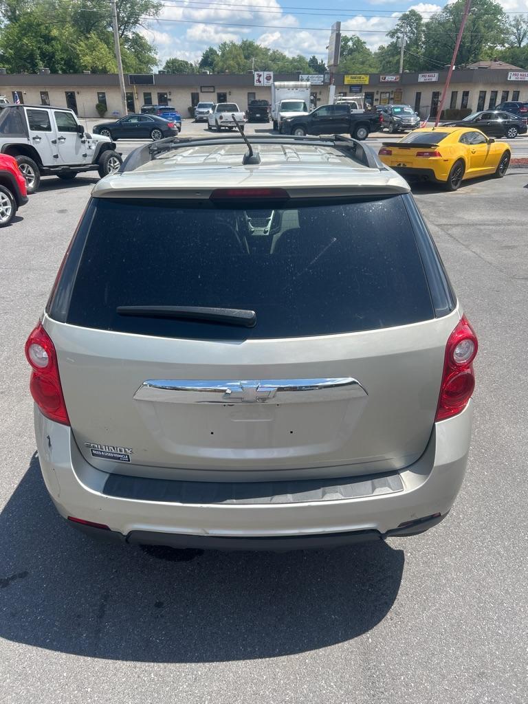 2015 GOLD CHEVROLET EQUINOX LT (2GNALCEKXF1) with an 2.4L engine, Automatic transmission, located at 2514 Williamson Rd NE, Roanoke, VA, 24012, (540) 265-7770, 37.294636, -79.936249 - Photo#3