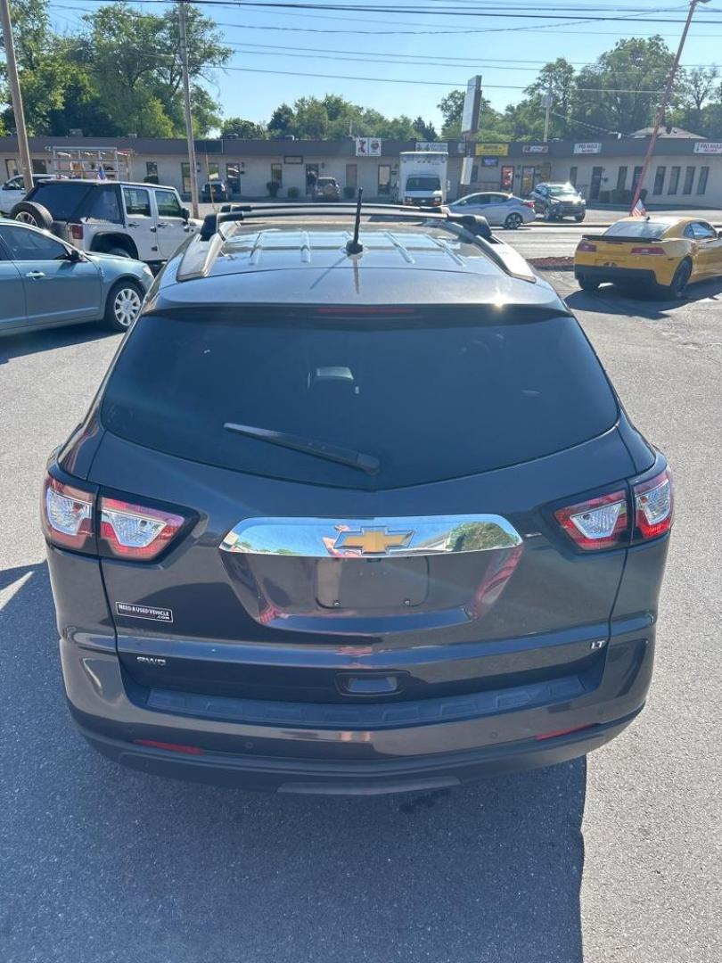 2015 GRAY CHEVROLET TRAVERSE LT (1GNKVGKD5FJ) with an 3.6L engine, Automatic transmission, located at 2514 Williamson Rd NE, Roanoke, VA, 24012, (540) 265-7770, 37.294636, -79.936249 - NO CREDIT CHECK FINANCING WITH ONLY $2200 DOWN PAYMENT!!!! Check out our website www.needausedvehicle.com for our No Credit Check/ In House Financing options!! No Credit Check Available!!! In House Financing Available!!! All Clean Title Vehicles (no Salvaged or flooded vehicles ever on our lot)!- Photo#11