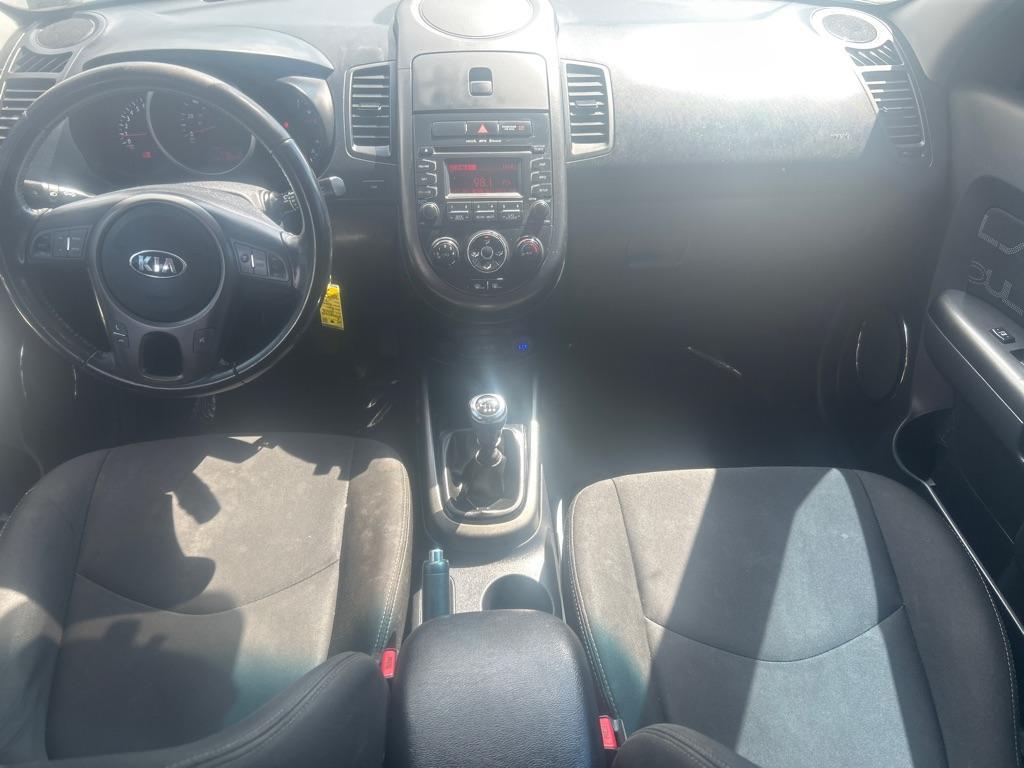 2013 GREEN KIA SOUL + (KNDJT2A69D7) with an 2.0L engine, 6-Speed Manual transmission, located at 2514 Williamson Rd NE, Roanoke, VA, 24012, (540) 265-7770, 37.294636, -79.936249 - NO CREDIT CHECK FINANCING WITH ONLY $2000 DOWN PAYMENT!!!! Check out our website www.needausedvehicle.com for our No Credit Check/ In House Financing options!! No Credit Check Available!!! In House Financing Available!!! All Clean Title Vehicles (no Salvaged or flooded vehicles ever on our lot)! - Photo#7