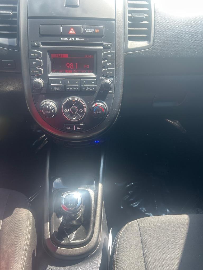 2013 GREEN KIA SOUL + (KNDJT2A69D7) with an 2.0L engine, 6-Speed Manual transmission, located at 2514 Williamson Rd NE, Roanoke, VA, 24012, (540) 265-7770, 37.294636, -79.936249 - NO CREDIT CHECK FINANCING WITH ONLY $2000 DOWN PAYMENT!!!! Check out our website www.needausedvehicle.com for our No Credit Check/ In House Financing options!! No Credit Check Available!!! In House Financing Available!!! All Clean Title Vehicles (no Salvaged or flooded vehicles ever on our lot)! - Photo#9