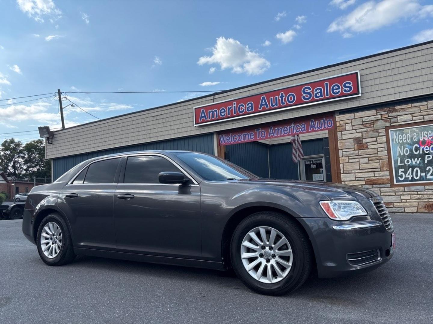 2013 GRAY CHRYSLER 300 (2C3CCAAG1DH) with an 3.6L engine, Automatic transmission, located at 2514 Williamson Rd NE, Roanoke, VA, 24012, (540) 265-7770, 37.294636, -79.936249 - NO CREDIT CHECK FINANCING WITH ONLY $2700 DOWN PAYMENT!!!! Check out our website www.needausedvehicle.com for our No Credit Check/ In House Financing options!! No Credit Check Available!!! In House Financing Available!!! All Clean Title Vehicles (no Salvaged or flooded vehicles ever on our lot)!- Photo#0