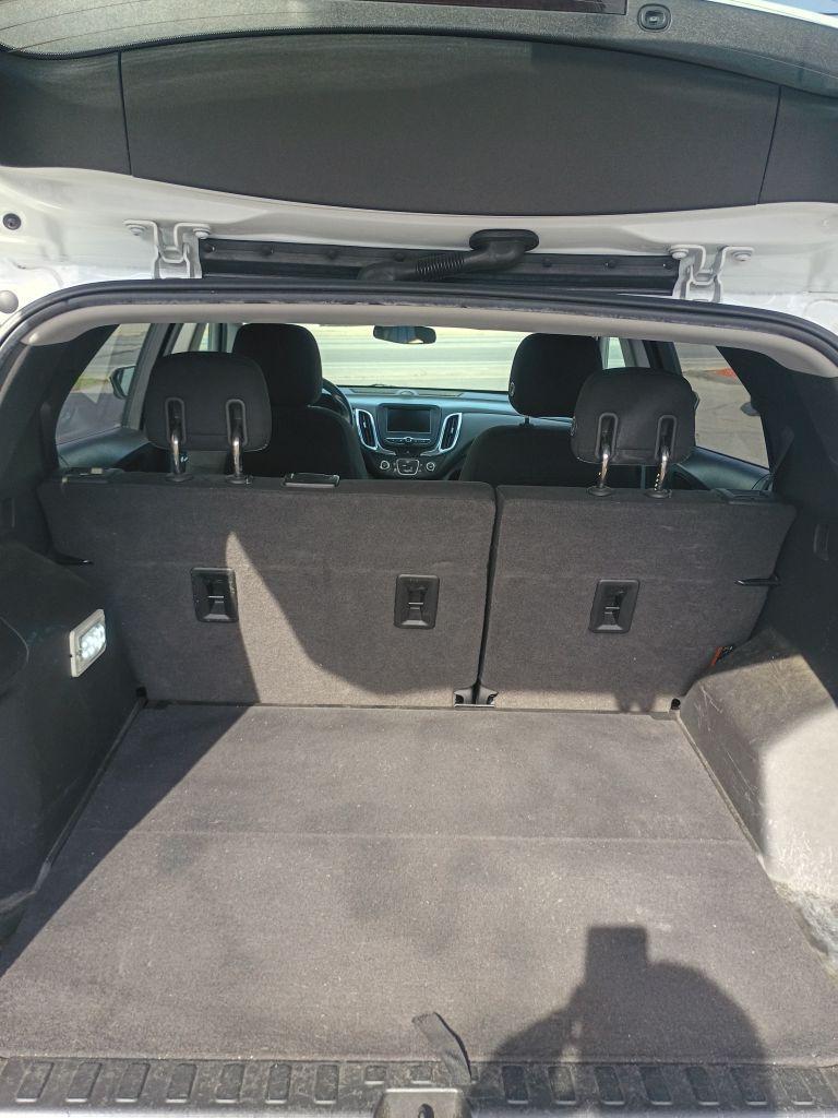 2020 WHITE CHEVROLET EQUINOX LT (2GNAXJEV5L6) with an 1.5L engine, Automatic transmission, located at 2514 Williamson Rd NE, Roanoke, VA, 24012, (540) 265-7770, 37.294636, -79.936249 - NO CREDIT CHECK FINANCING WITH ONLY $3800 DOWN PAYMENT!!!! Check out our website www.needausedvehicle.com for our No Credit Check/ In House Financing options!! No Credit Check Available!!! In House Financing Available!!! All Clean Title Vehicles (no Salvaged or flooded vehicles ever on our lot)! - Photo#8
