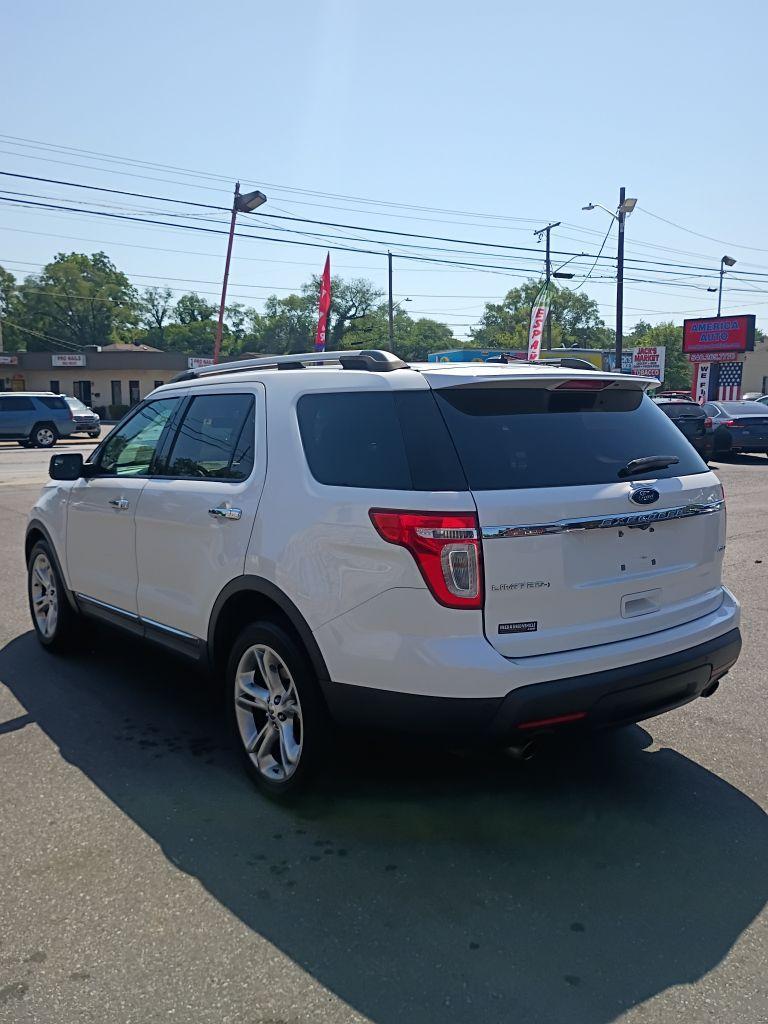2011 WHITE FORD EXPLORER LIMITED (1FMHK8F81BG) with an 3.5L engine, Automatic transmission, located at 2514 Williamson Rd NE, Roanoke, VA, 24012, (540) 265-7770, 37.294636, -79.936249 - NO CREDIT CHECK FINANCING WITH ONLY $3500 DOWN PAYMENT!!!! Check out our website www.needausedvehicle.com for our No Credit Check/ In House Financing options!! No Credit Check Available!!! In House Financing Available!!! All Clean Title Vehicles (no Salvaged or flooded vehicles ever on our lot)! - Photo#2