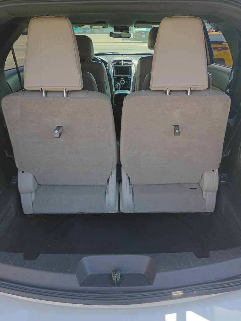 2011 WHITE FORD EXPLORER LIMITED (1FMHK8F81BG) with an 3.5L engine, Automatic transmission, located at 2514 Williamson Rd NE, Roanoke, VA, 24012, (540) 265-7770, 37.294636, -79.936249 - NO CREDIT CHECK FINANCING WITH ONLY $3500 DOWN PAYMENT!!!! Check out our website www.needausedvehicle.com for our No Credit Check/ In House Financing options!! No Credit Check Available!!! In House Financing Available!!! All Clean Title Vehicles (no Salvaged or flooded vehicles ever on our lot)! - Photo#9