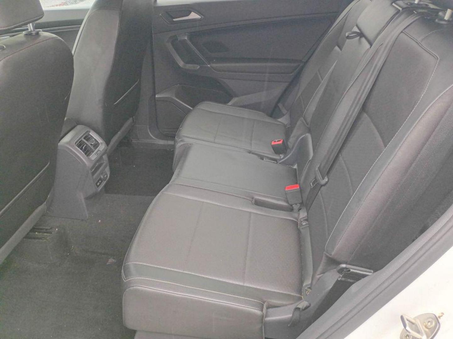 2018 WHITE VOLKSWAGEN TIGUAN SE (3VV2B7AX9JM) with an 2.0L engine, Automatic transmission, located at 2514 Williamson Rd NE, Roanoke, VA, 24012, (540) 265-7770, 37.294636, -79.936249 - NO CREDIT CHECK FINANCING WITH ONLY $3800 DOWN PAYMENT!!!! Check out our website www.needausedvehicle.com for our No Credit Check/ In House Financing options!! No Credit Check Available!!! In House Financing Available!!! All Clean Title Vehicles (no Salvaged or flooded vehicles ever on our lot)! - Photo#7