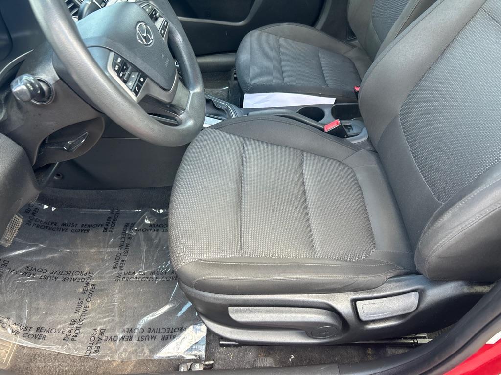 2020 RED HYUNDAI ACCENT SE (3KPC24A68LE) with an 1.6L engine, Automatic transmission, located at 2514 Williamson Rd NE, Roanoke, VA, 24012, (540) 265-7770, 37.294636, -79.936249 - NO CREDIT CHECK FINANCING WITH ONLY $2700 DOWN PAYMENT!!!! Check out our website www.needausedvehicle.com for our No Credit Check/ In House Financing options!! No Credit Check Available!!! In House Financing Available!!! All Clean Title Vehicles (no Salvaged or flooded vehicles ever on our lot)! - Photo#4