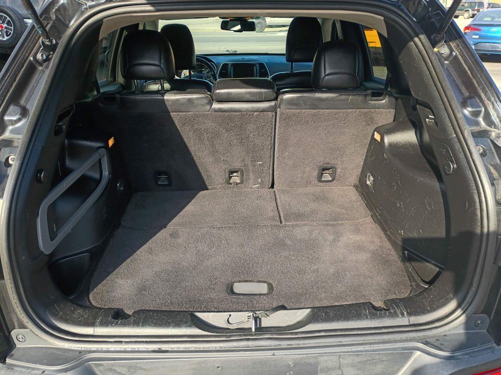 2016 BLACK JEEP CHEROKEE LIMITED (1C4PJMDS3GW) with an 3.2L engine, Automatic transmission, located at 2514 Williamson Rd NE, Roanoke, VA, 24012, (540) 265-7770, 37.294636, -79.936249 - NO CREDIT CHECK FINANCING WITH ONLY $3200 DOWN PAYMENT!!!! Check out our website www.needausedvehicle.com for our No Credit Check/ In House Financing options!! No Credit Check Available!!! In House Financing Available!!! All Clean Title Vehicles (no Salvaged or flooded vehicles ever on our lot)! - Photo#6