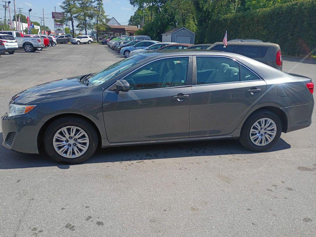 2012 GRAY TOYOTA CAMRY BASE (4T4BF1FK7CR) with an 2.5L engine, Automatic transmission, located at 2514 Williamson Rd NE, Roanoke, VA, 24012, (540) 265-7770, 37.294636, -79.936249 - NO CREDIT CHECK FINANCING WITH ONLY $3500 DOWN PAYMENT!!!! Check out our website www.needausedvehicle.com for our No Credit Check/ In House Financing options!! No Credit Check Available!!! In House Financing Available!!! All Clean Title Vehicles (no Salvaged or flooded vehicles ever on our lot)! - Photo#2