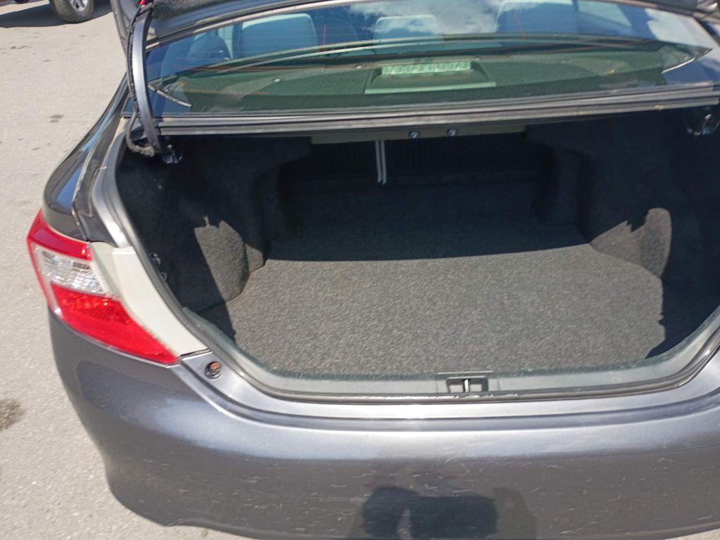 2012 GRAY TOYOTA CAMRY BASE (4T4BF1FK7CR) with an 2.5L engine, Automatic transmission, located at 2514 Williamson Rd NE, Roanoke, VA, 24012, (540) 265-7770, 37.294636, -79.936249 - NO CREDIT CHECK FINANCING WITH ONLY $3500 DOWN PAYMENT!!!! Check out our website www.needausedvehicle.com for our No Credit Check/ In House Financing options!! No Credit Check Available!!! In House Financing Available!!! All Clean Title Vehicles (no Salvaged or flooded vehicles ever on our lot)! - Photo#6