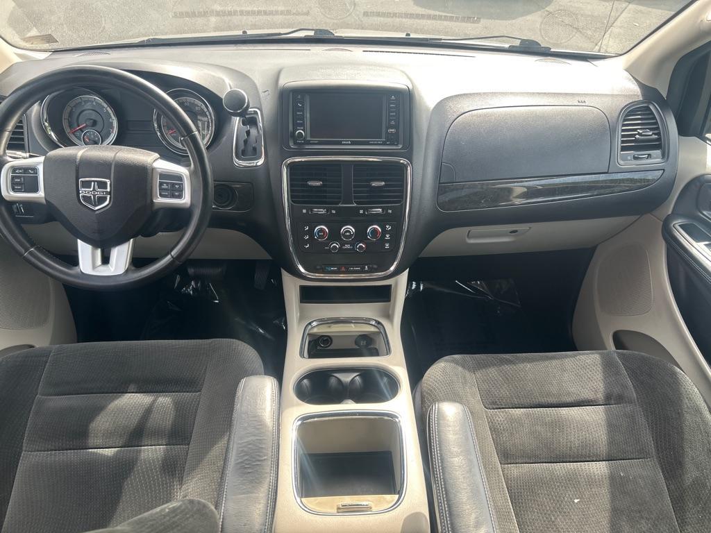 2016 SILVER DODGE GRAND CARAVAN SXT (2C4RDGCG8GR) with an 3.6L engine, Automatic transmission, located at 2514 Williamson Rd NE, Roanoke, VA, 24012, (540) 265-7770, 37.294636, -79.936249 - NO CREDIT CHECK FINANCING WITH ONLY $2800 DOWN PAYMENT!!!! Check out our website www.needausedvehicle.com for our No Credit Check/ In House Financing options!! No Credit Check Available!!! In House Financing Available!!! All Clean Title Vehicles (no Salvaged or flooded vehicles ever on our lot)! - Photo#8