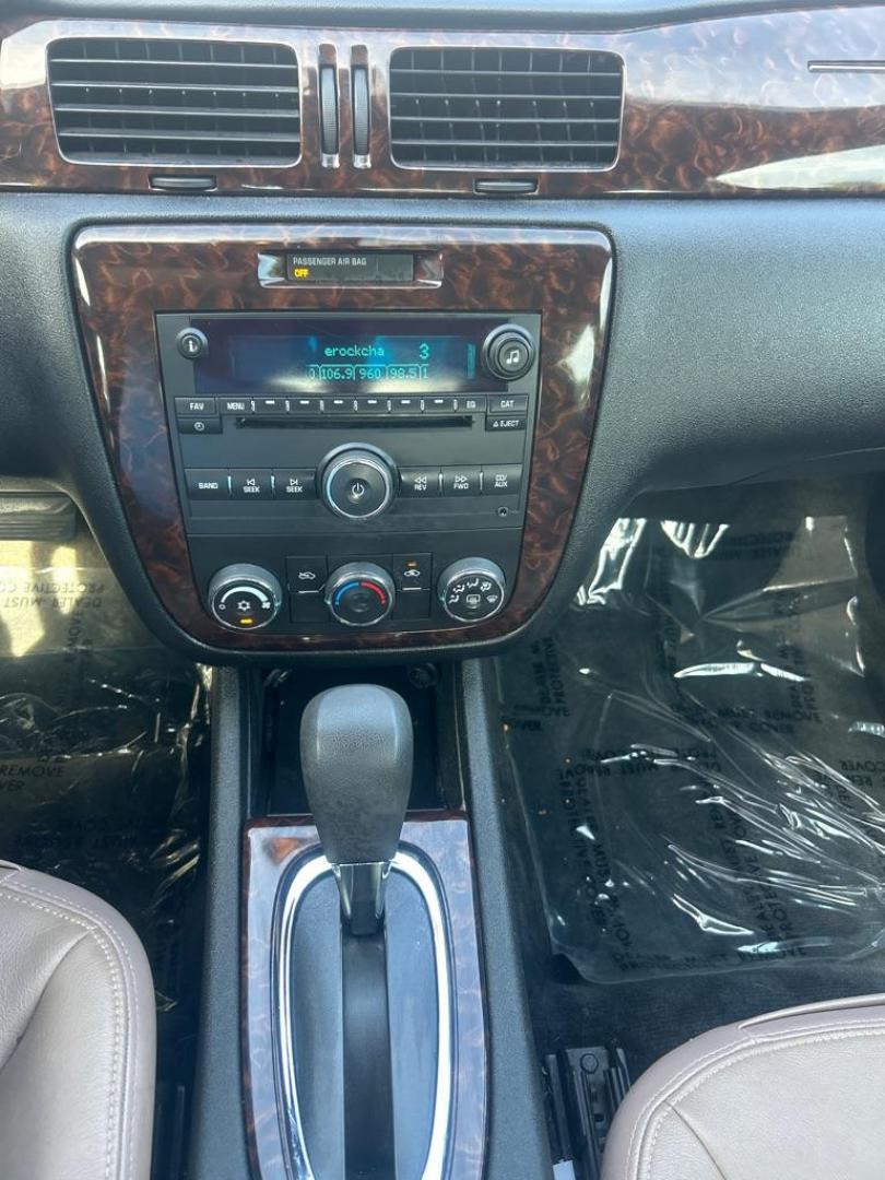 2012 GRAY CHEVROLET IMPALA LS (2G1WF5E32C1) with an 3.6L engine, Automatic transmission, located at 2514 Williamson Rd NE, Roanoke, VA, 24012, (540) 265-7770, 37.294636, -79.936249 - NO CREDIT CHECK FINANCING WITH ONLY $1800 DOWN PAYMENT!!!! Check out our website www.needausedvehicle.com for our No Credit Check/ In House Financing options!! No Credit Check Available!!! In House Financing Available!!! All Clean Title Vehicles (no Salvaged or flooded vehicles ever on our lot)! - Photo#6