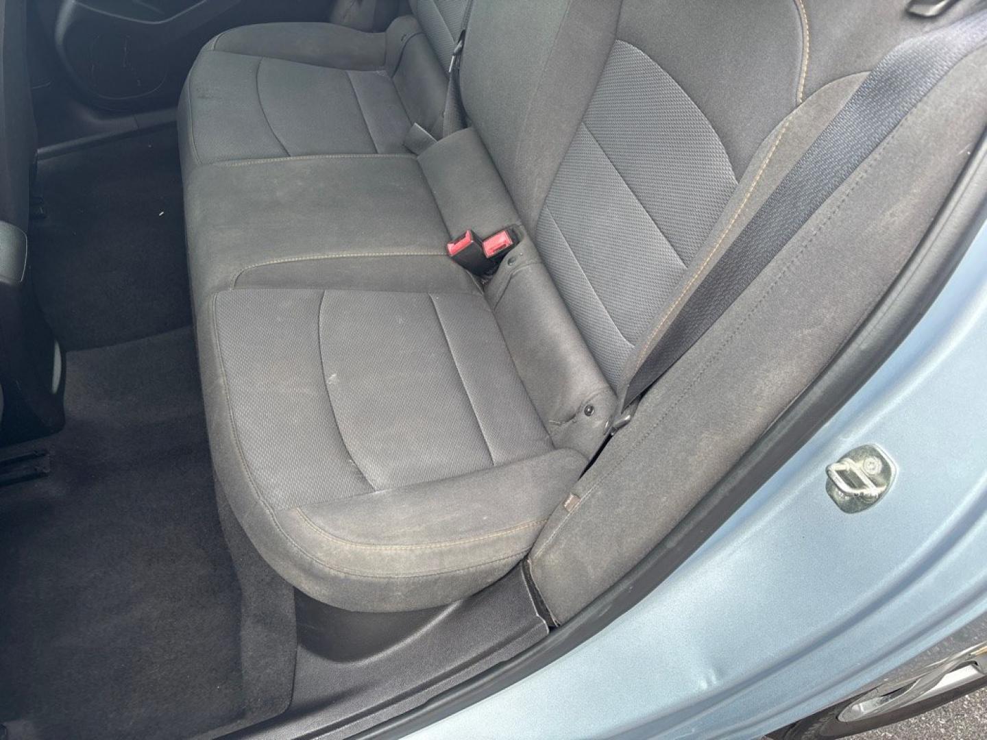 2018 BLUE CHEVROLET CRUZE LS (1G1BC5SM5J7) with an 1.4L engine, Automatic transmission, located at 2514 Williamson Rd NE, Roanoke, VA, 24012, (540) 265-7770, 37.294636, -79.936249 - NO CREDIT CHECK FINANCING WITH ONLY $2400 DOWN PAYMENT!!!! Check out our website www.needausedvehicle.com for our No Credit Check/ In House Financing options!! No Credit Check Available!!! In House Financing Available!!! All Clean Title Vehicles (no Salvaged or flooded vehicles ever on our lot)!- Photo#4
