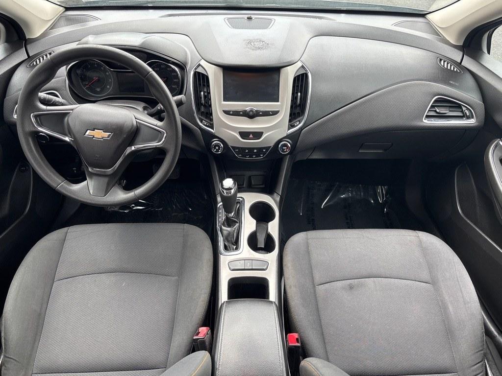 2018 BLUE CHEVROLET CRUZE LS (1G1BC5SM5J7) with an 1.4L engine, Automatic transmission, located at 2514 Williamson Rd NE, Roanoke, VA, 24012, (540) 265-7770, 37.294636, -79.936249 - NO CREDIT CHECK FINANCING WITH ONLY $2400 DOWN PAYMENT!!!! Check out our website www.needausedvehicle.com for our No Credit Check/ In House Financing options!! No Credit Check Available!!! In House Financing Available!!! All Clean Title Vehicles (no Salvaged or flooded vehicles ever on our lot)!- Photo#5