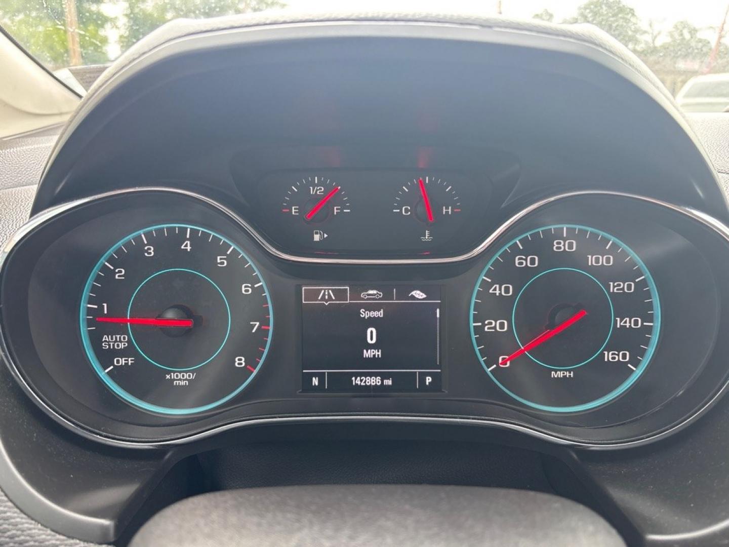 2018 BLUE CHEVROLET CRUZE LS (1G1BC5SM5J7) with an 1.4L engine, Automatic transmission, located at 2514 Williamson Rd NE, Roanoke, VA, 24012, (540) 265-7770, 37.294636, -79.936249 - NO CREDIT CHECK FINANCING WITH ONLY $2400 DOWN PAYMENT!!!! Check out our website www.needausedvehicle.com for our No Credit Check/ In House Financing options!! No Credit Check Available!!! In House Financing Available!!! All Clean Title Vehicles (no Salvaged or flooded vehicles ever on our lot)!- Photo#8