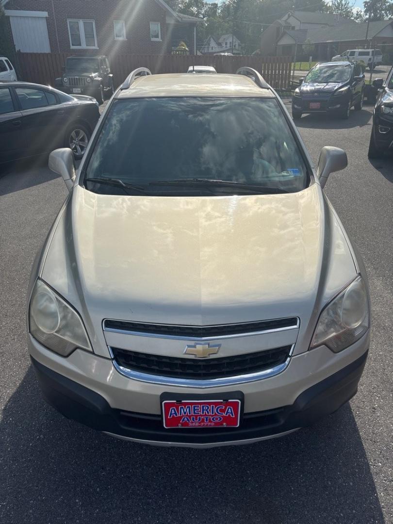 2014 GOLD CHEVROLET CAPTIVA LS (3GNAL2EK3ES) with an 2.4L engine, Automatic transmission, located at 2514 Williamson Rd NE, Roanoke, VA, 24012, (540) 265-7770, 37.294636, -79.936249 - NO CREDIT CHECK FINANCING WITH ONLY $1800 DOWN PAYMENT!!!! Check out our website www.needausedvehicle.com for our No Credit Check/ In House Financing options!! No Credit Check Available!!! In House Financing Available!!! All Clean Title Vehicles (no Salvaged or flooded vehicles ever on our lot)!- Photo#10
