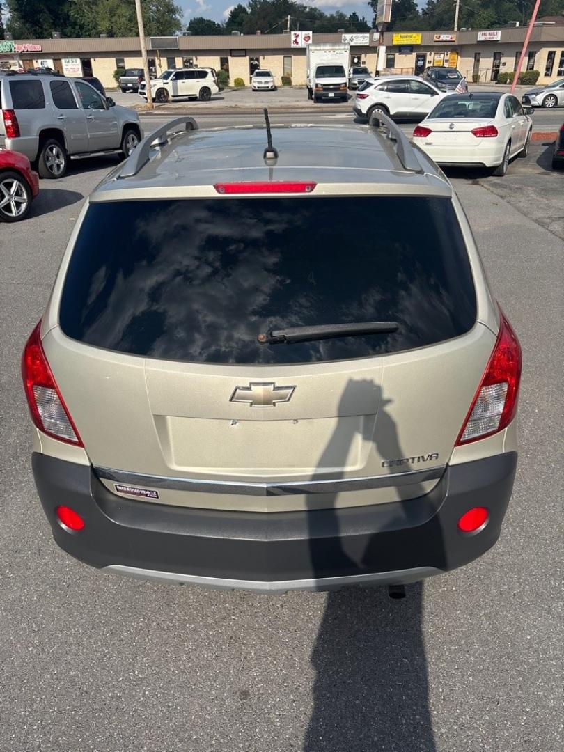 2014 GOLD CHEVROLET CAPTIVA LS (3GNAL2EK3ES) with an 2.4L engine, Automatic transmission, located at 2514 Williamson Rd NE, Roanoke, VA, 24012, (540) 265-7770, 37.294636, -79.936249 - NO CREDIT CHECK FINANCING WITH ONLY $1800 DOWN PAYMENT!!!! Check out our website www.needausedvehicle.com for our No Credit Check/ In House Financing options!! No Credit Check Available!!! In House Financing Available!!! All Clean Title Vehicles (no Salvaged or flooded vehicles ever on our lot)!- Photo#11