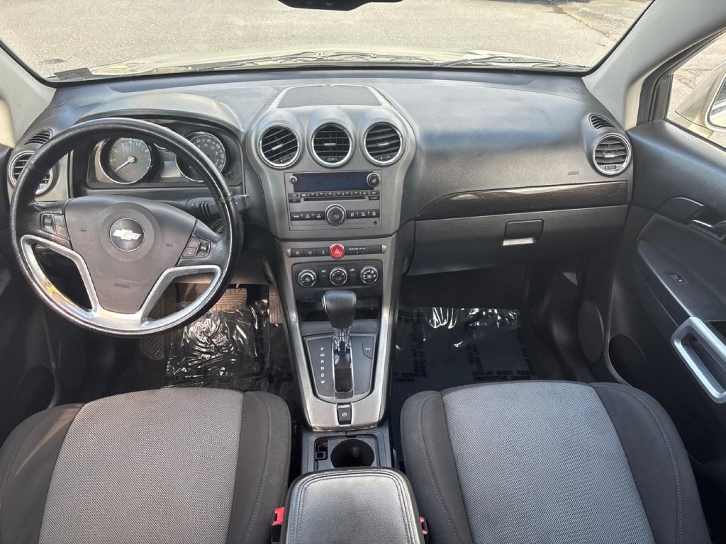 2014 GOLD CHEVROLET CAPTIVA LS (3GNAL2EK3ES) with an 2.4L engine, Automatic transmission, located at 2514 Williamson Rd NE, Roanoke, VA, 24012, (540) 265-7770, 37.294636, -79.936249 - NO CREDIT CHECK FINANCING WITH ONLY $1800 DOWN PAYMENT!!!! Check out our website www.needausedvehicle.com for our No Credit Check/ In House Financing options!! No Credit Check Available!!! In House Financing Available!!! All Clean Title Vehicles (no Salvaged or flooded vehicles ever on our lot)!- Photo#5