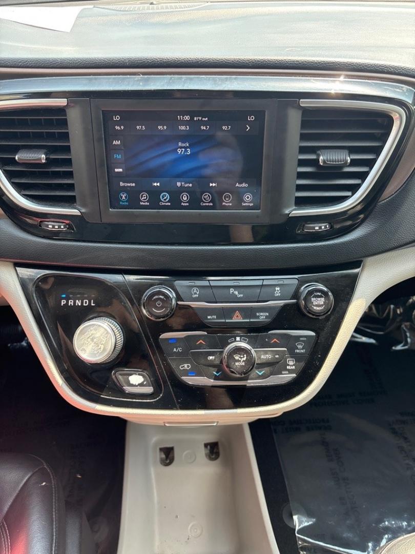 2019 BLACK CHRYSLER PACIFICA TOURING L (2C4RC1BG8KR) with an 3.6L engine, Automatic transmission, located at 2514 Williamson Rd NE, Roanoke, VA, 24012, (540) 265-7770, 37.294636, -79.936249 - NO CREDIT CHECK FINANCING WITH ONLY $2800 DOWN PAYMENT!!!! Check out our website www.needausedvehicle.com for our No Credit Check/ In House Financing options!! No Credit Check Available!!! In House Financing Available!!! All Clean Title Vehicles (no Salvaged or flooded vehicles ever on our lot)!- Photo#7