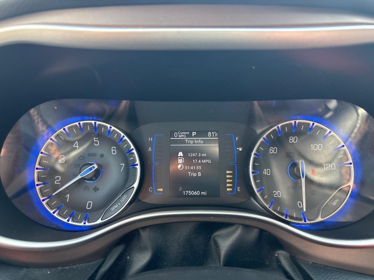 2019 BLACK CHRYSLER PACIFICA TOURING L (2C4RC1BG8KR) with an 3.6L engine, Automatic transmission, located at 2514 Williamson Rd NE, Roanoke, VA, 24012, (540) 265-7770, 37.294636, -79.936249 - NO CREDIT CHECK FINANCING WITH ONLY $2800 DOWN PAYMENT!!!! Check out our website www.needausedvehicle.com for our No Credit Check/ In House Financing options!! No Credit Check Available!!! In House Financing Available!!! All Clean Title Vehicles (no Salvaged or flooded vehicles ever on our lot)!- Photo#8