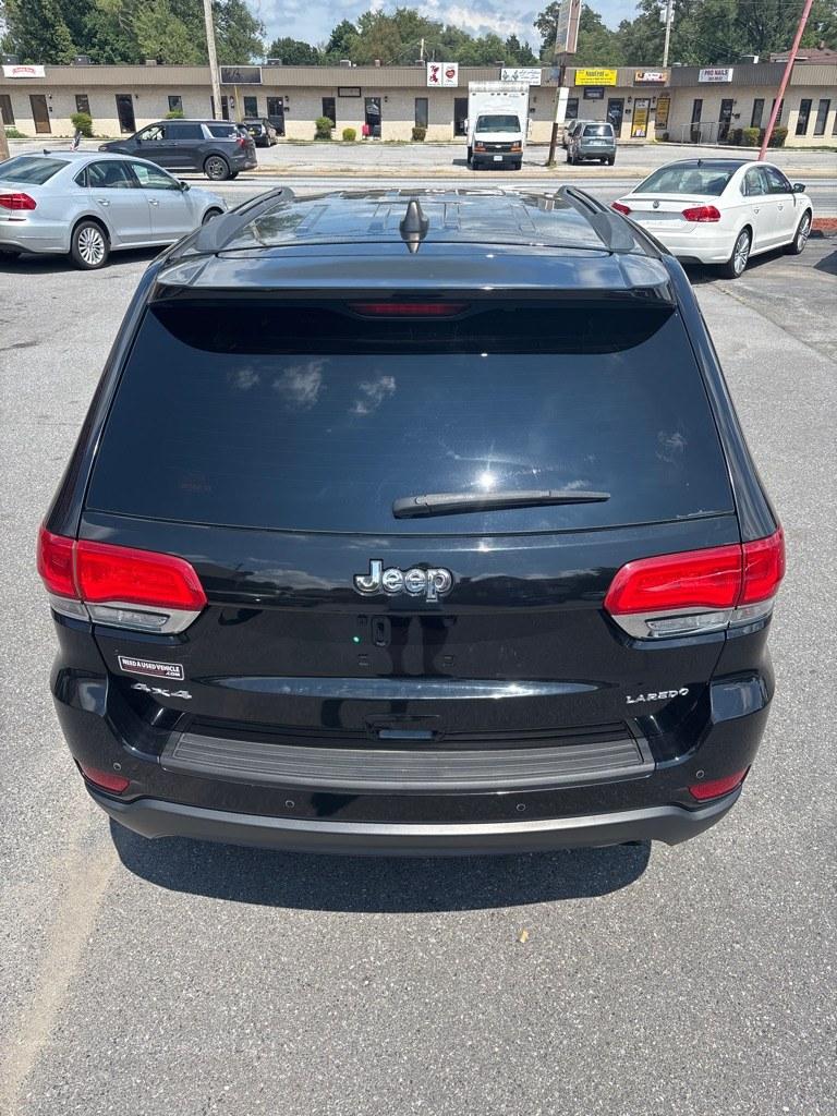 2017 BLACK JEEP GRAND CHEROKEE LAREDO (1C4RJFAG4HC) with an 3.6L engine, Automatic transmission, located at 2514 Williamson Rd NE, Roanoke, VA, 24012, (540) 265-7770, 37.294636, -79.936249 - NO CREDIT CHECK FINANCING WITH ONLY $3300 DOWN PAYMENT!!!! Check out our website www.needausedvehicle.com for our No Credit Check/ In House Financing options!! No Credit Check Available!!! In House Financing Available!!! All Clean Title Vehicles (no Salvaged or flooded vehicles ever on our lot)!- Photo#3