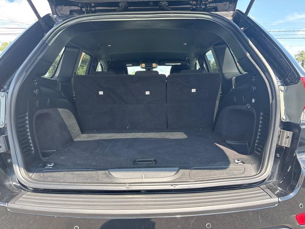 2017 BLACK JEEP GRAND CHEROKEE LAREDO (1C4RJFAG4HC) with an 3.6L engine, Automatic transmission, located at 2514 Williamson Rd NE, Roanoke, VA, 24012, (540) 265-7770, 37.294636, -79.936249 - NO CREDIT CHECK FINANCING WITH ONLY $3300 DOWN PAYMENT!!!! Check out our website www.needausedvehicle.com for our No Credit Check/ In House Financing options!! No Credit Check Available!!! In House Financing Available!!! All Clean Title Vehicles (no Salvaged or flooded vehicles ever on our lot)!- Photo#4