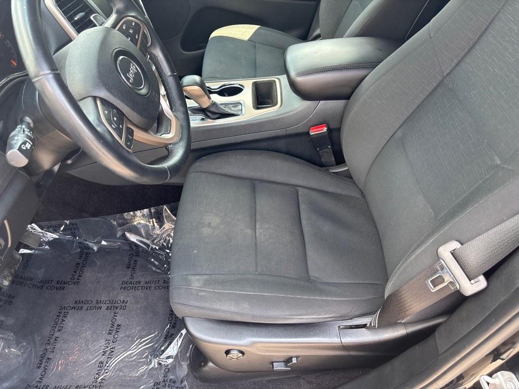 2017 BLACK JEEP GRAND CHEROKEE LAREDO (1C4RJFAG4HC) with an 3.6L engine, Automatic transmission, located at 2514 Williamson Rd NE, Roanoke, VA, 24012, (540) 265-7770, 37.294636, -79.936249 - NO CREDIT CHECK FINANCING WITH ONLY $3300 DOWN PAYMENT!!!! Check out our website www.needausedvehicle.com for our No Credit Check/ In House Financing options!! No Credit Check Available!!! In House Financing Available!!! All Clean Title Vehicles (no Salvaged or flooded vehicles ever on our lot)!- Photo#8