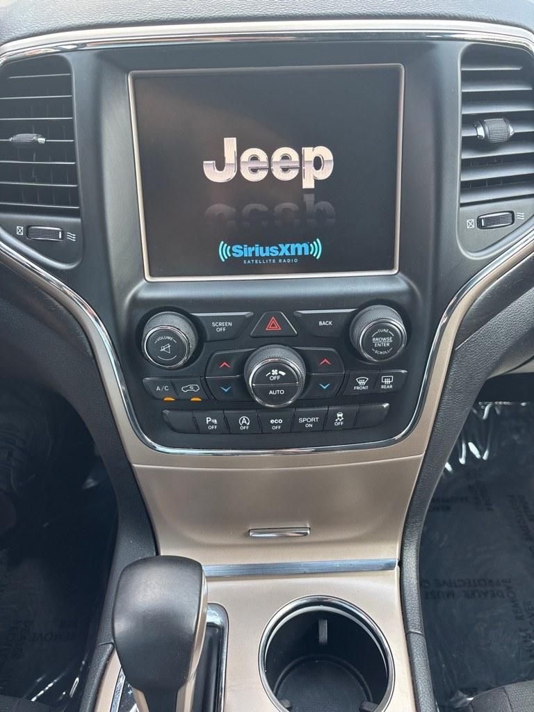 2017 BLACK JEEP GRAND CHEROKEE LAREDO (1C4RJFAG4HC) with an 3.6L engine, Automatic transmission, located at 2514 Williamson Rd NE, Roanoke, VA, 24012, (540) 265-7770, 37.294636, -79.936249 - NO CREDIT CHECK FINANCING WITH ONLY $3300 DOWN PAYMENT!!!! Check out our website www.needausedvehicle.com for our No Credit Check/ In House Financing options!! No Credit Check Available!!! In House Financing Available!!! All Clean Title Vehicles (no Salvaged or flooded vehicles ever on our lot)!- Photo#9